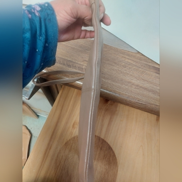 Vintage* Taupe 70s Wristlet Handbag - Picture 2 of 12